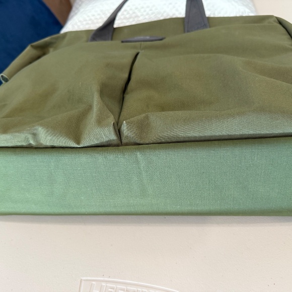 Bellroy Tokyo 16" Work Bag - Picture 7 of 9